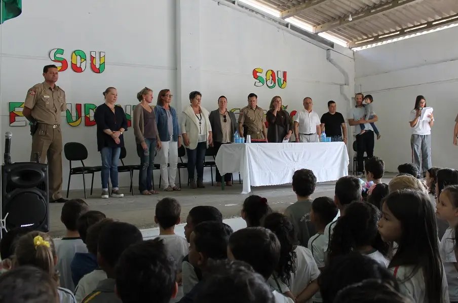 Vereadores conhecem o programa &ldquo;Sou estudante, sou cidad&atilde;o&rdquo; da Pol&iacute;cia Militar