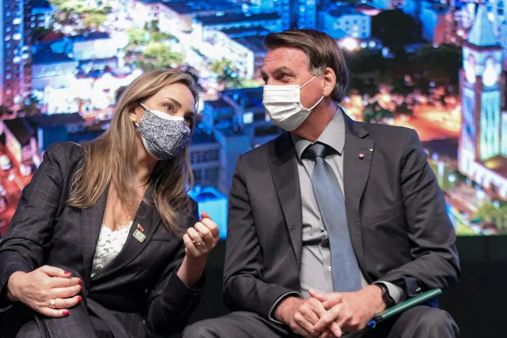 Governadora acompanha presidente Bolsonaro no estado
