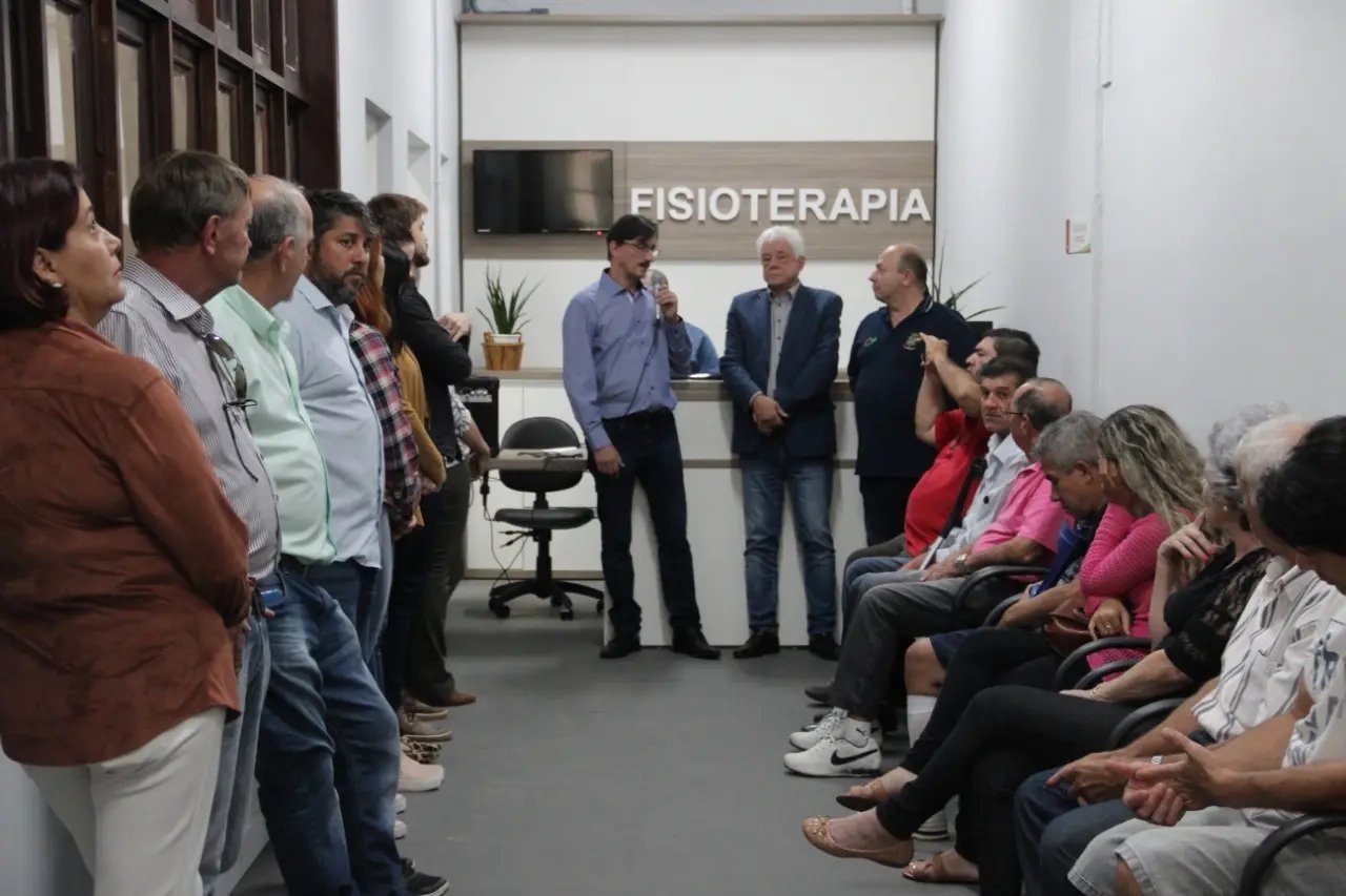 Prefeitura entrega nova cl&iacute;nica de fisioterapia na Arena Brusque