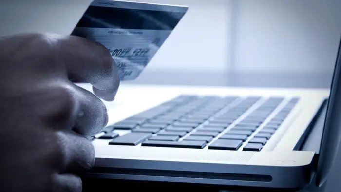 Mulher tem prejuízo de quase R$ 19 mil com invasão de conta bancária