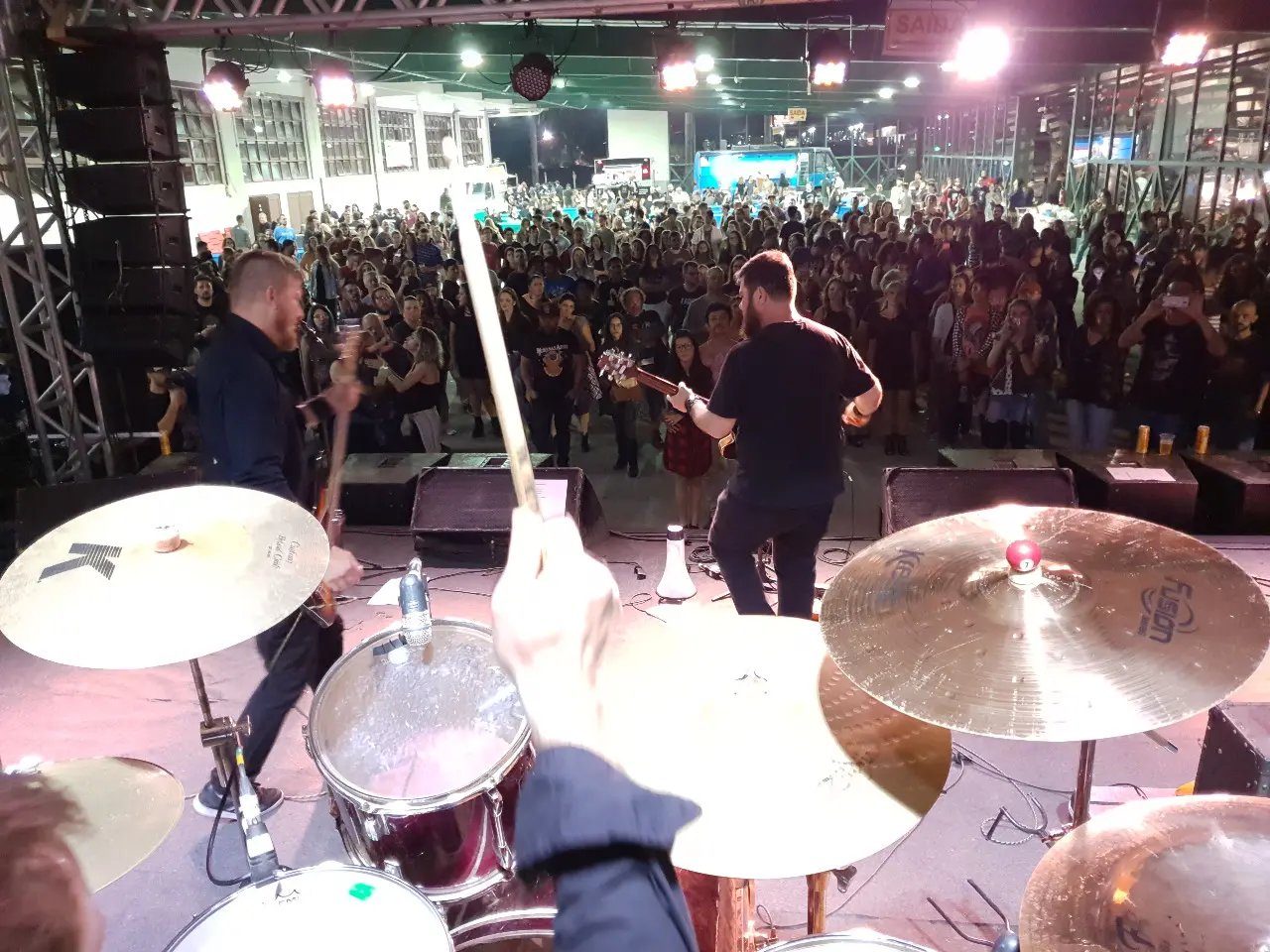 Rock na Pra&ccedil;a 2019 &eacute; sucesso de p&uacute;blico e presen&ccedil;a de bandas consagradas no cen&aacute;rio regional e catarinense