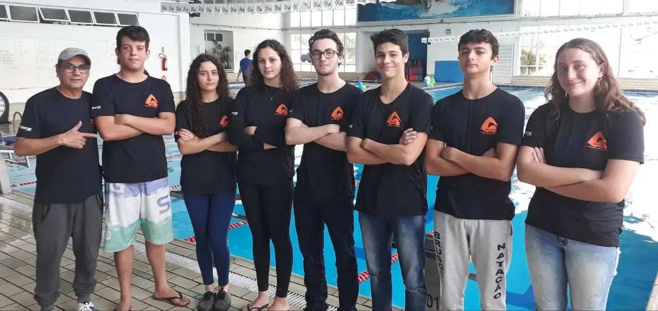 Atletas de Brusque v&atilde;o nadar competi&ccedil;&atilde;o no Uruguai