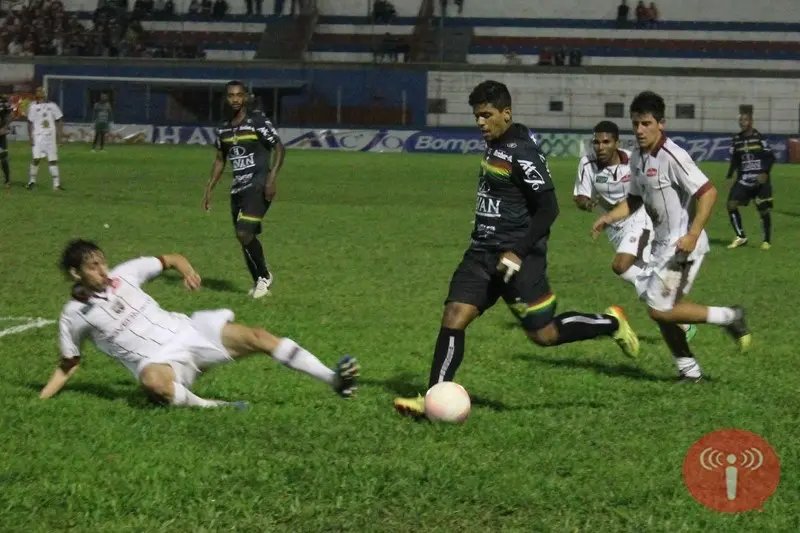 Dominante, Brusque vence Blumenau em casa