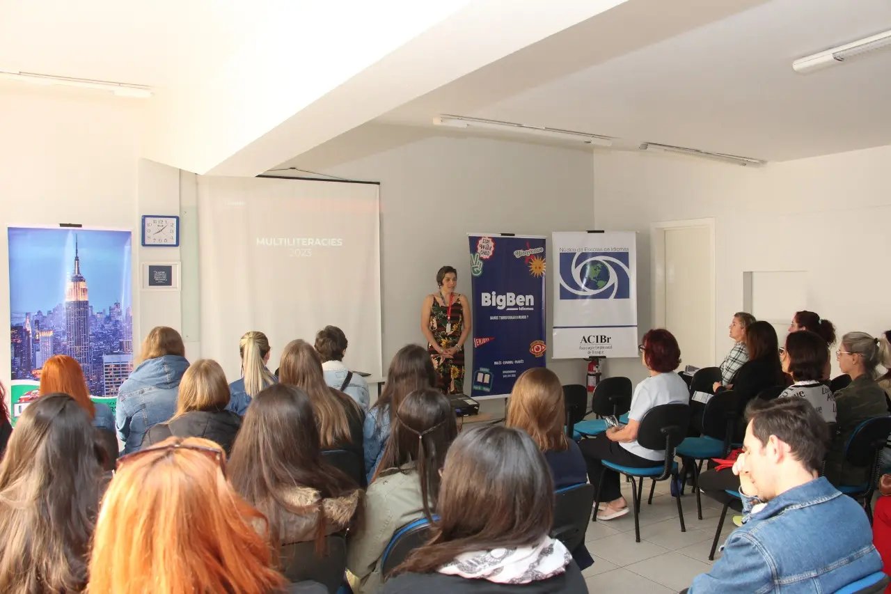 Encontro re&uacute;ne professores da L&iacute;ngua Inglesa