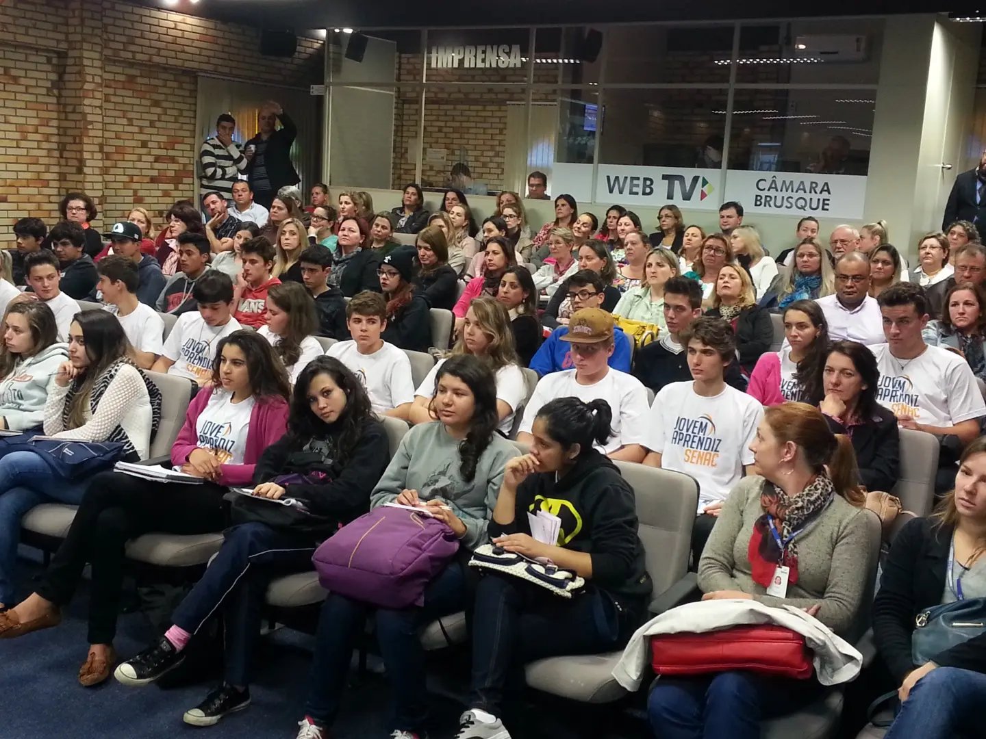 Sob aplausos, Câmara aprova Plano Municipal de Educação