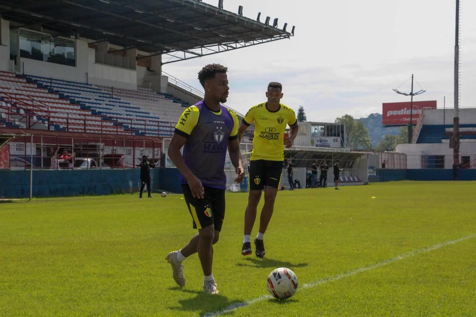 Brusque realiza &uacute;ltimo treino antes de embarcar pra Itu