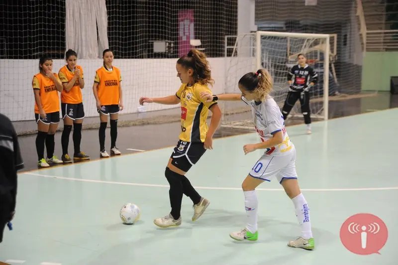 Empate complica equipe no estadual adulto