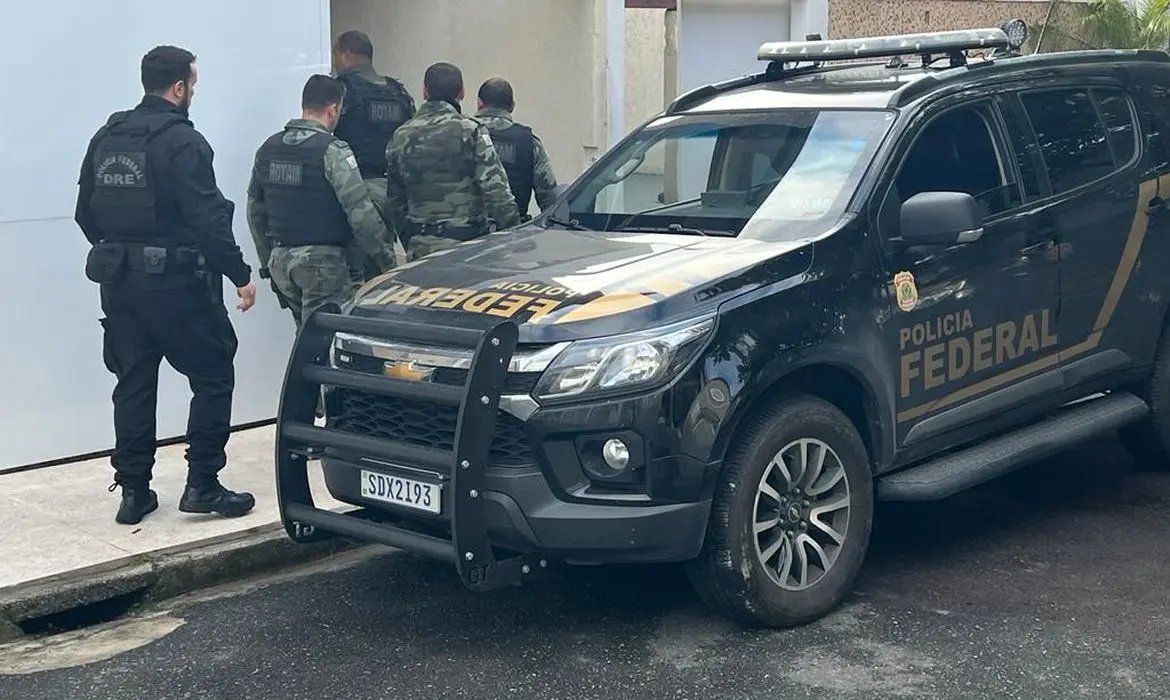 Opera&ccedil;&atilde;o contra tr&aacute;fico internacional tem mandados cumpridos em SC