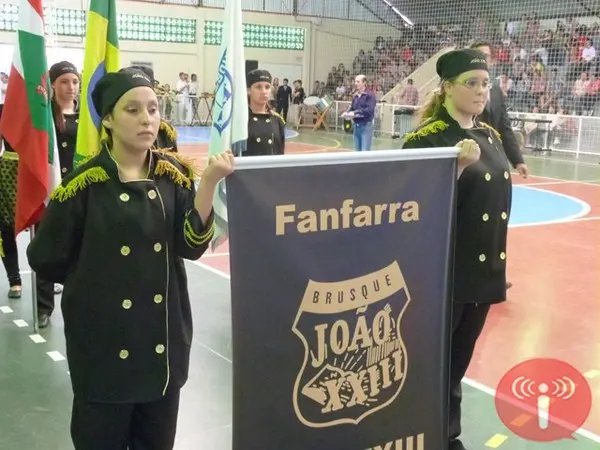 Fanfarra conquista dois troféus e duas medalhas