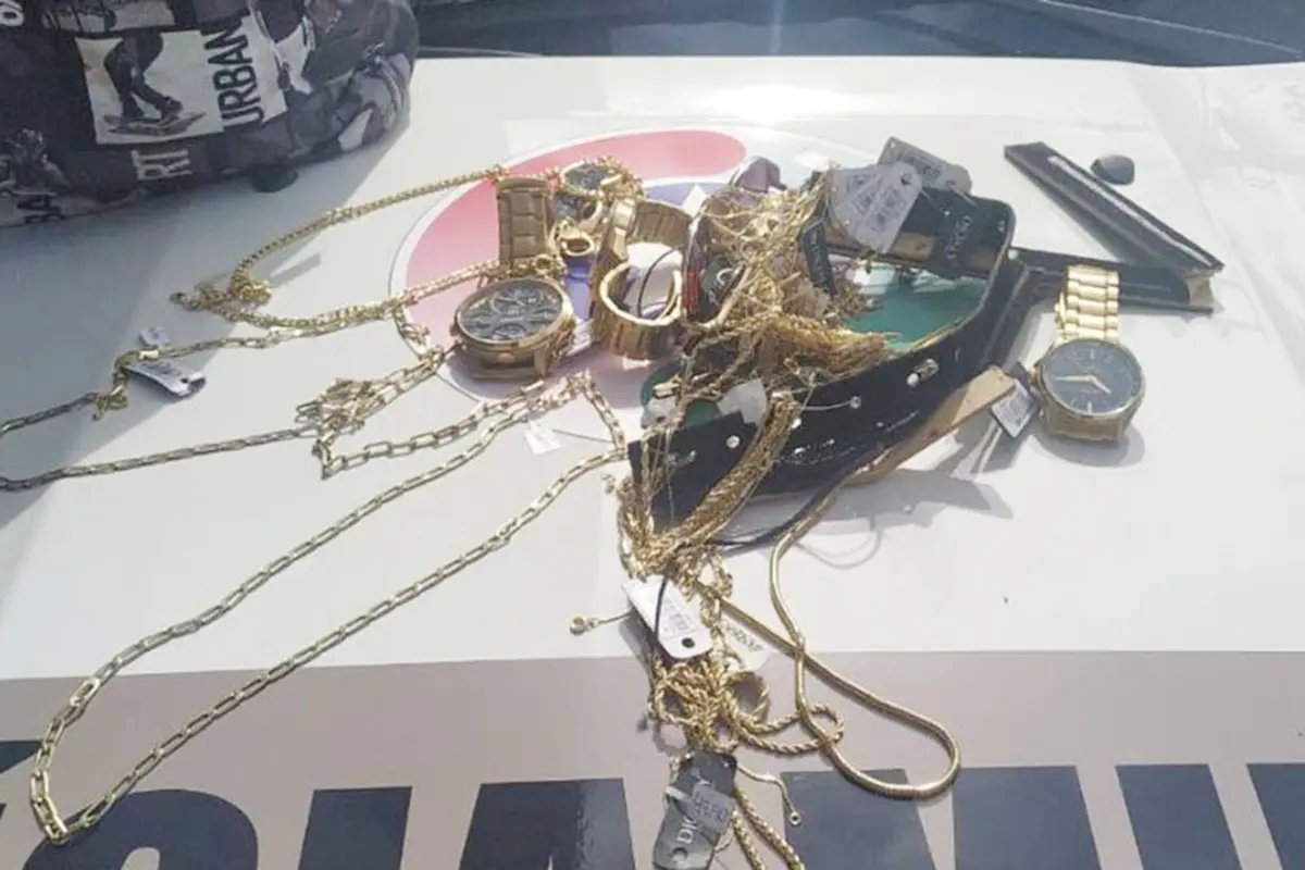 Homem &eacute; preso por recepta&ccedil;&atilde;o em Gaspar