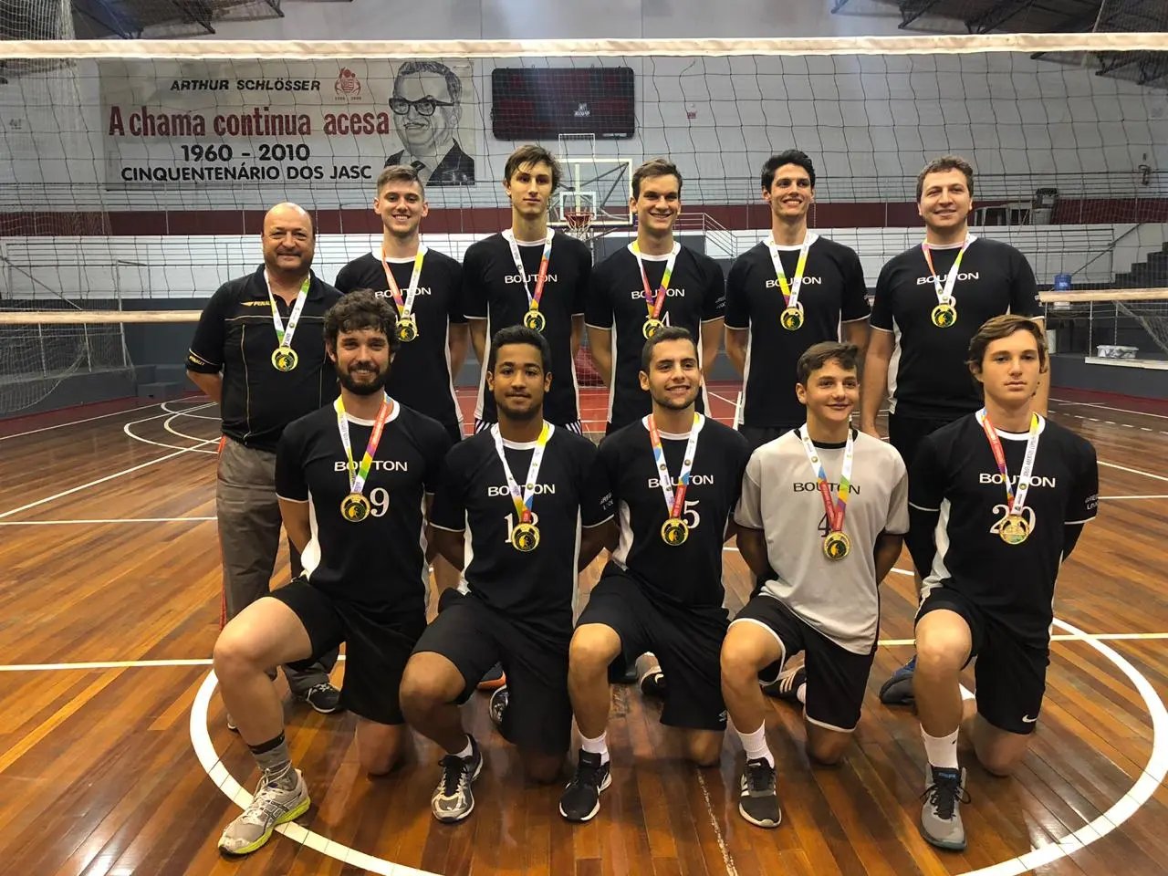 Dom Joaquim &eacute; campe&atilde;o no v&ocirc;lei masculino