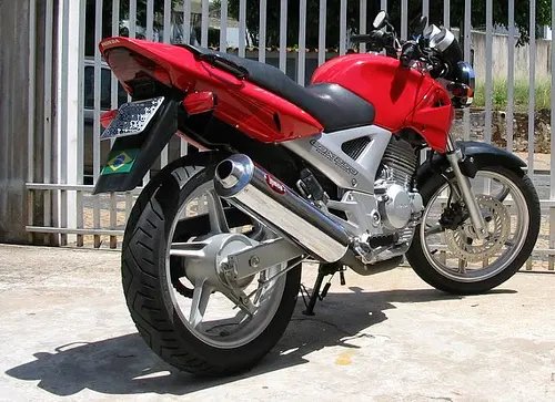 Ladrão armado leva moto de homem