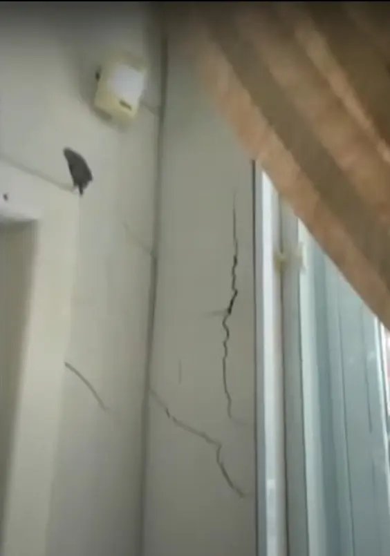 (V&iacute;deo) Vereadores pedem esclarecimentos sobre estrutura prec&aacute;ria de pr&eacute;dio do CRAS