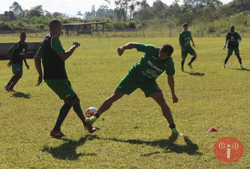 Com mais tempo de treino, time joga hoje em Curitiba