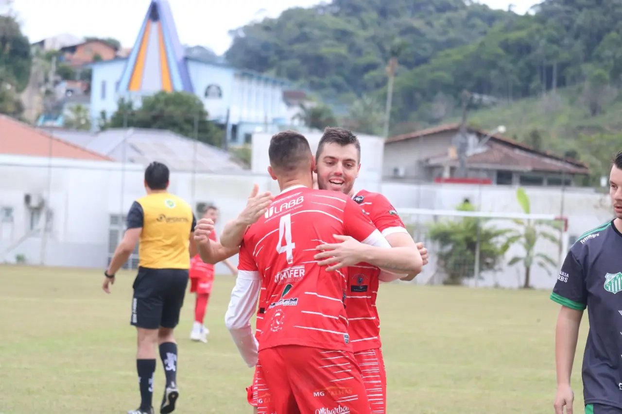 Est&aacute; chegando a hora de conhecer os melhores jogadores do futebol amador 