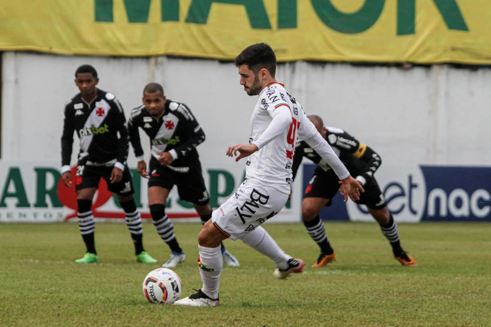 Brusque bate o Vasco, no Augusto Bauer, e vai aos 31 pontos