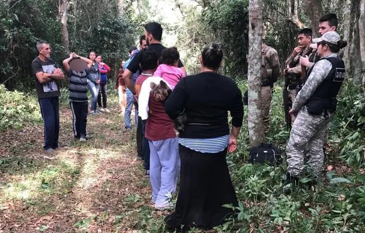PM e Guarda Ambiental evitam desmatamento em Balne&aacute;rio Cambori&uacute;