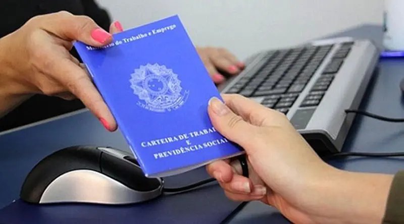 Brusque gera menos empregos no mês de abril