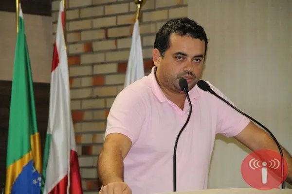  Vereador sugere destino correto a pneus usados