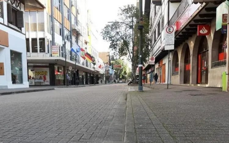 Justi&ccedil;a nega pedido de lockdown em Santa Catarina