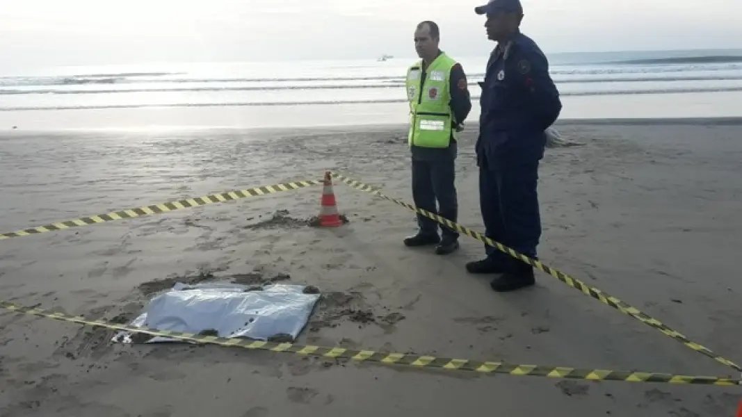 Corpo de rec&eacute;m-nascida &eacute; encontrado em praia de Navegantes