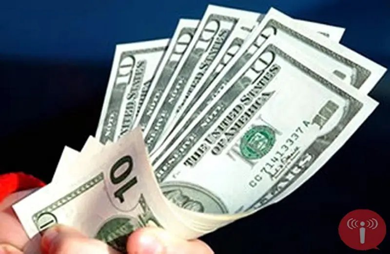 BC faz intervenções para conter alta do dólar