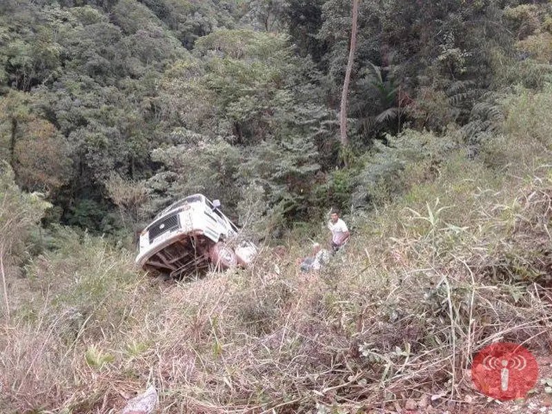 Veículo da Brucicle cai em ribanceira durante prova