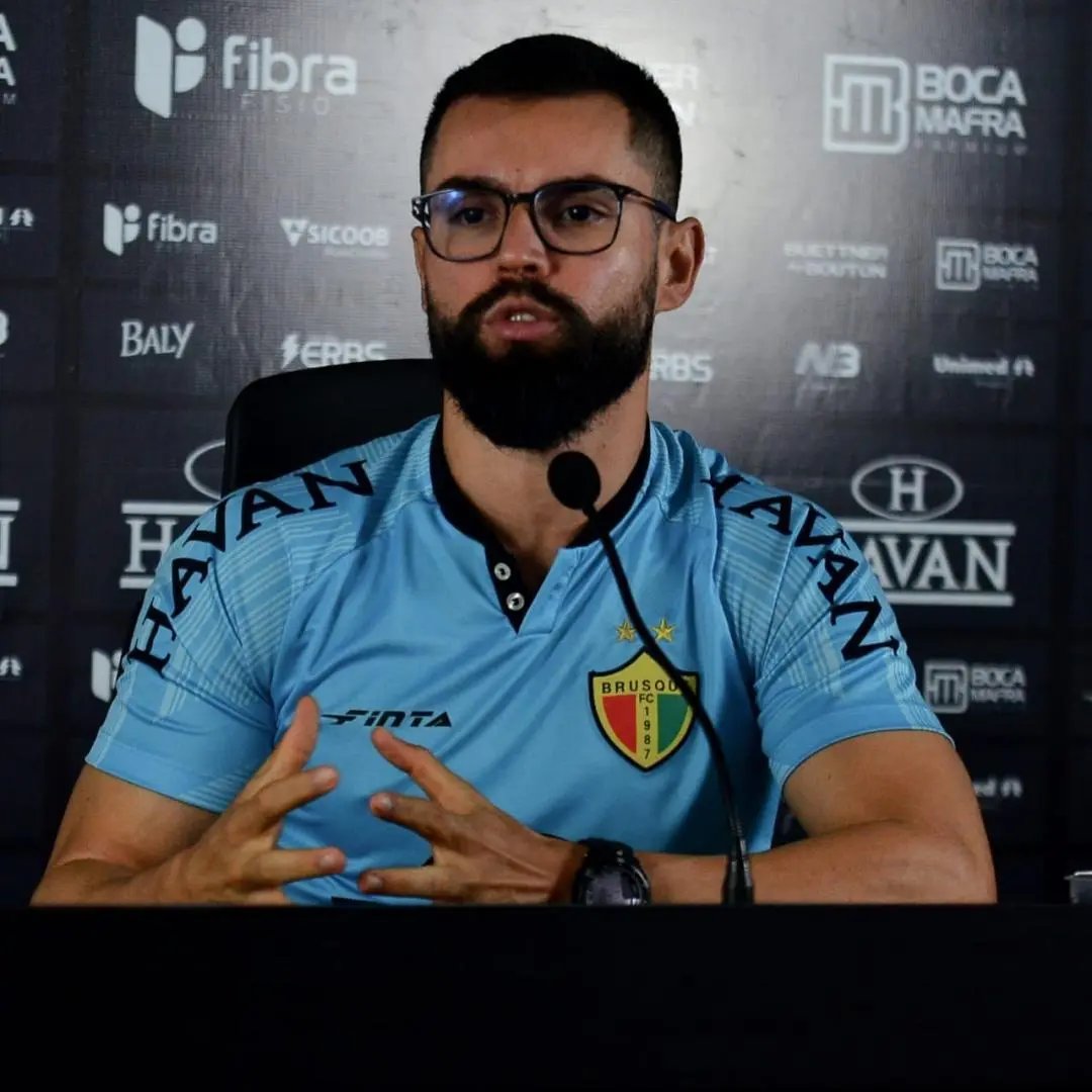 Diretoria do Brusque FC pode decidir perman&ecirc;ncia de Luan Carlos ainda hoje