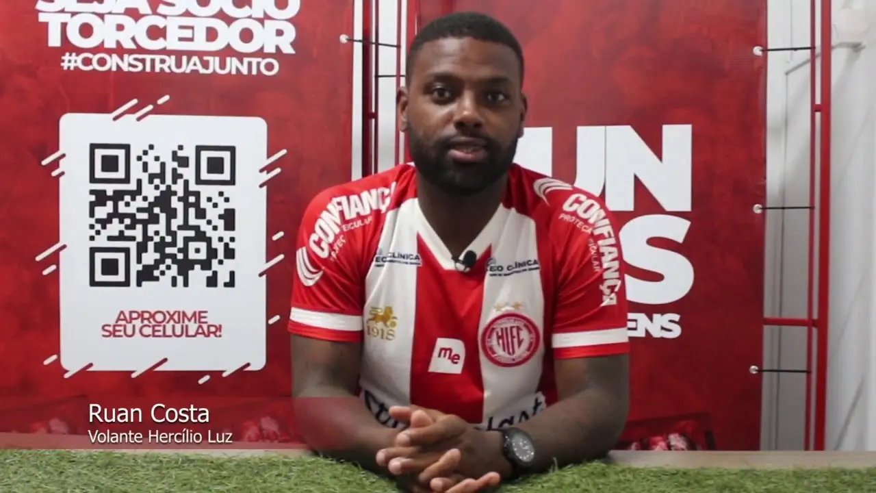 Emprestado pelo Brusque, Ruan &eacute; afastado no Herc&iacute;lio Luz por indisciplina