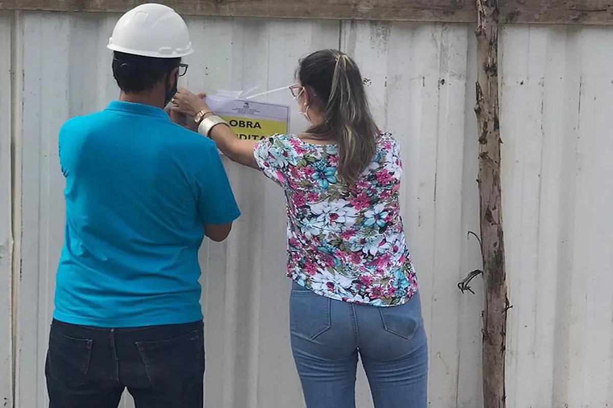 Obra &eacute; embargada em Guabiruba 