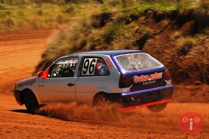 Piloto brusquense na briga por título
