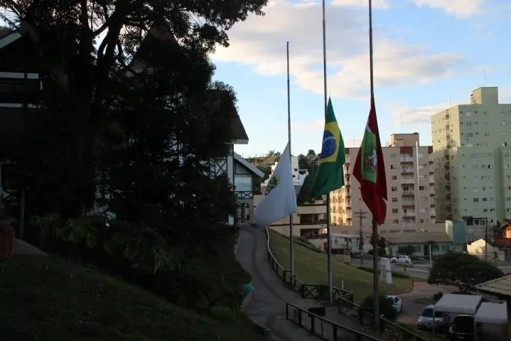 Brusque decreta luto oficial