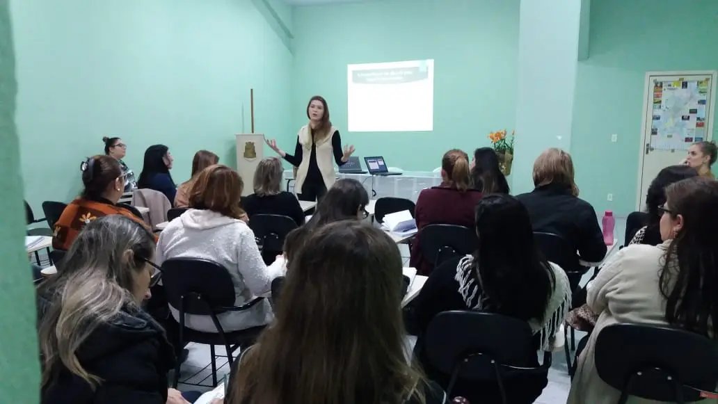 Coordenadores pedag&oacute;gicos recebem capacita&ccedil;&atilde;o sobre den&uacute;ncias de agress&atilde;o e abuso sexual