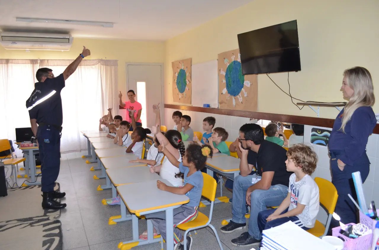 Projeto da Guarda de Tr&acirc;nsito de Brusque &eacute; refer&ecirc;ncia para Indaial