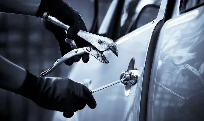 Brusquenses têm carros furtados em festas