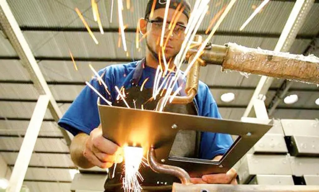Produção industrial apresenta desaceleração