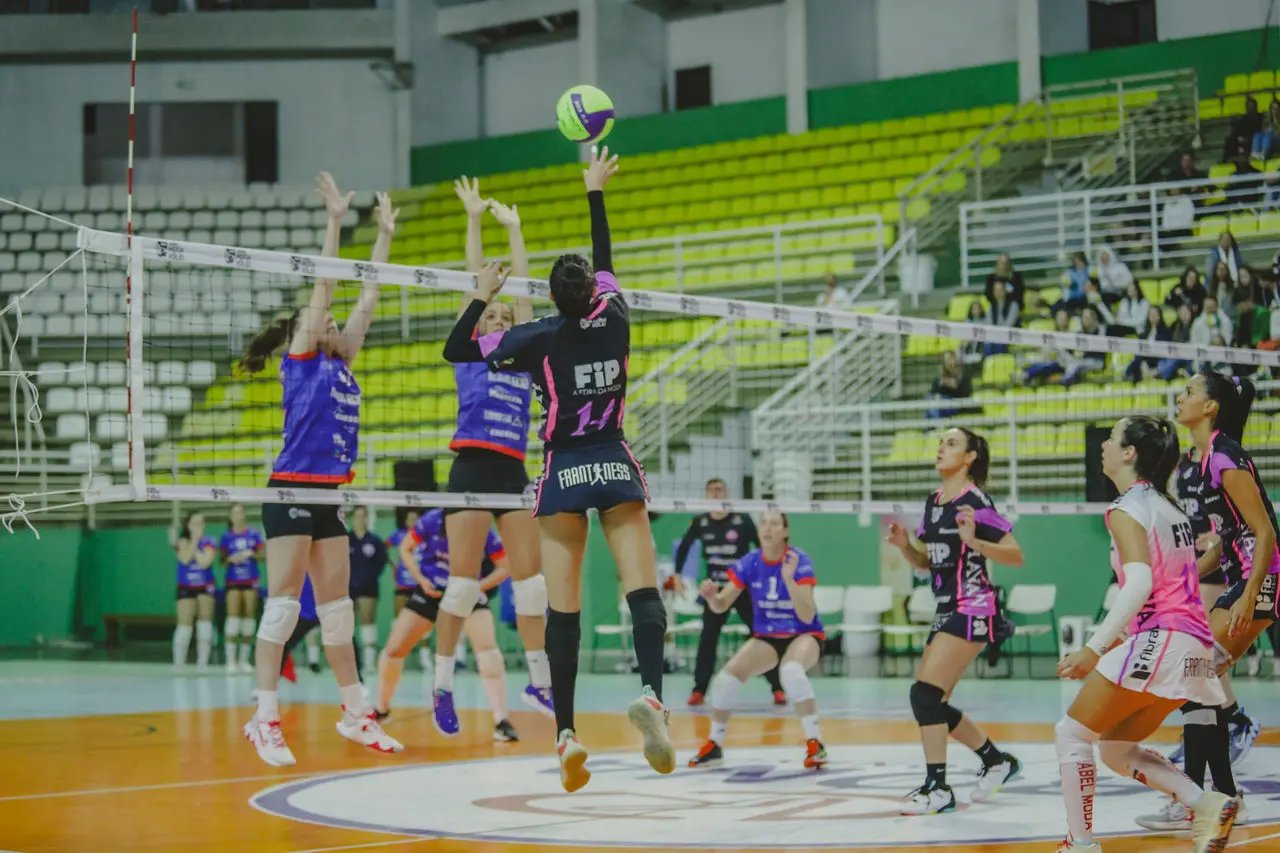 Ap&oacute;s vit&oacute;ria, Abel Moda V&ocirc;lei, enfrenta  Pinhalense neste s&aacute;bado 