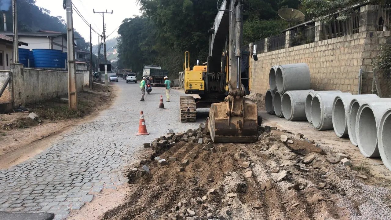 Prefeitura d&aacute; in&iacute;cio a mais um trecho das obras na Padre Ant&ocirc;nio Eising