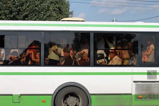 TJ assegura transporte escolar para cinco jovens de Brusque