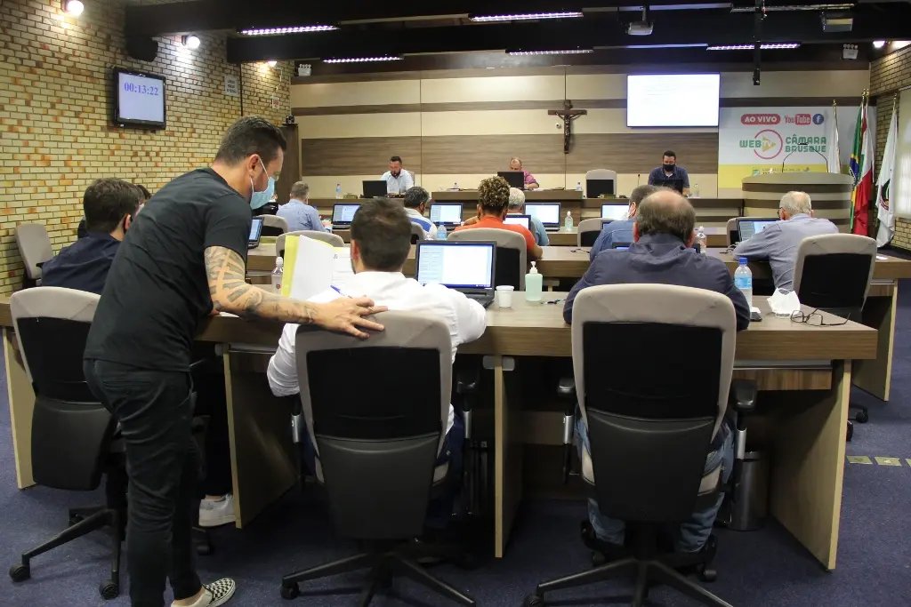 Vereadores se manifestam contr&aacute;rios a lockdown e medidas restritivas