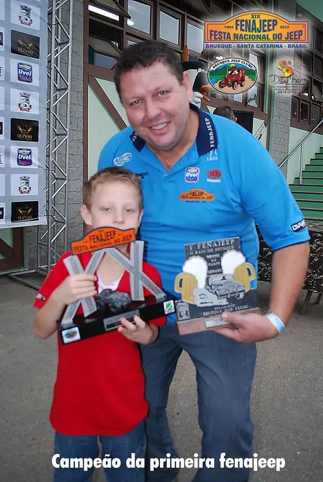 O primeiro troféu na história da Fenajeep é dele
