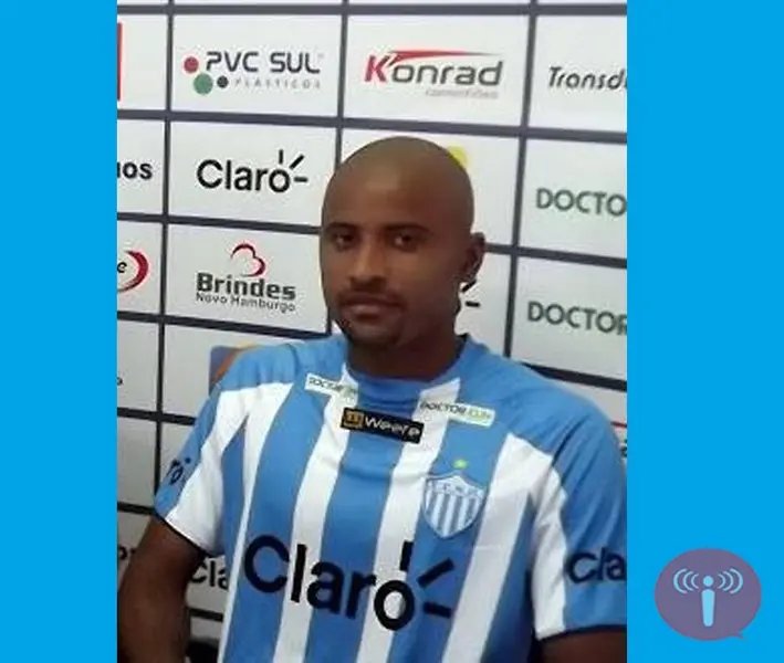 Brusque encerra contratações com lateral direito