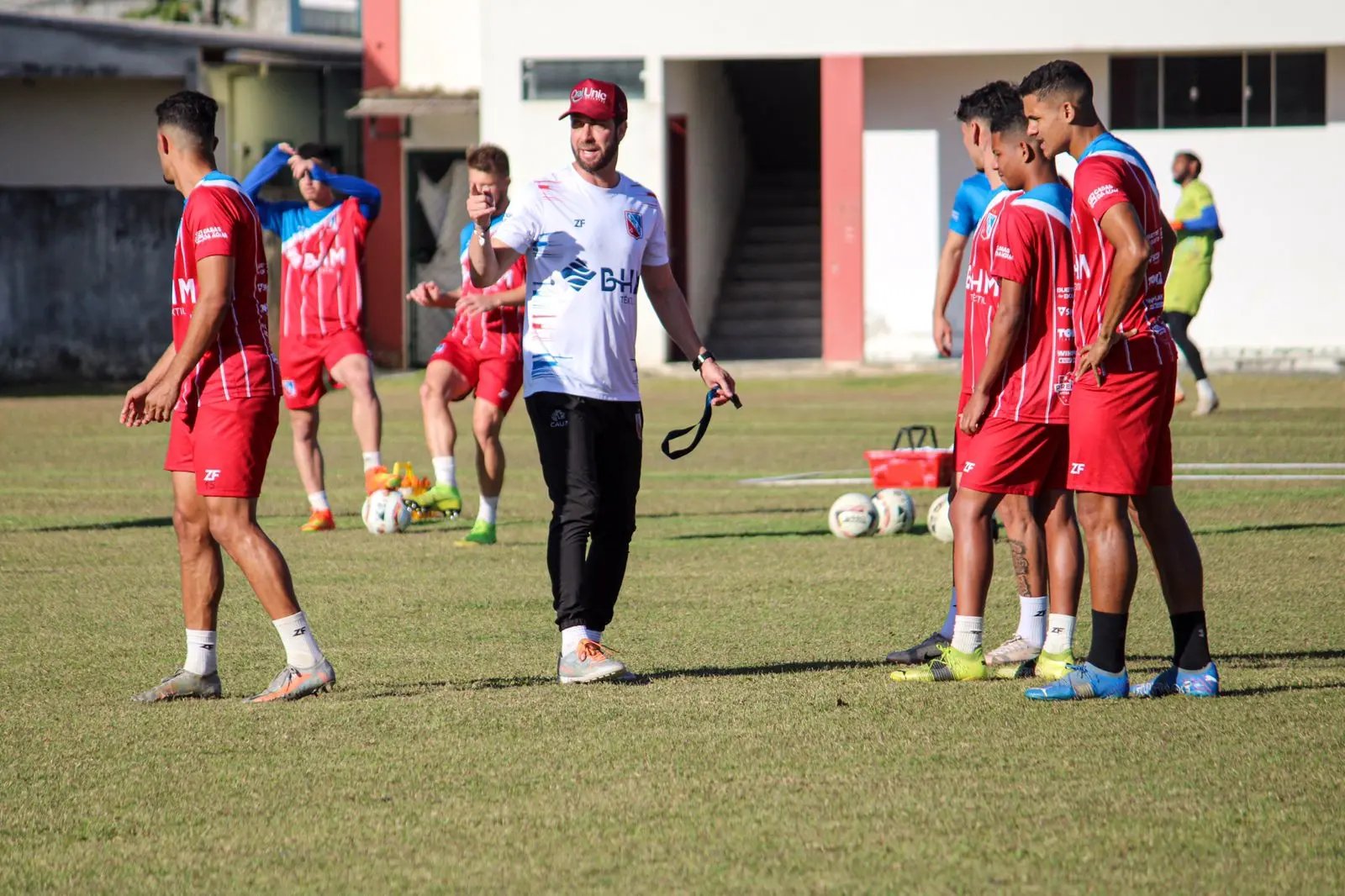 Carlos Renaux realiza treino visando o Internacional de Lages