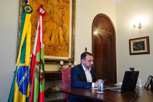 Governador decreta suspens&atilde;o de atividades no fim de semana