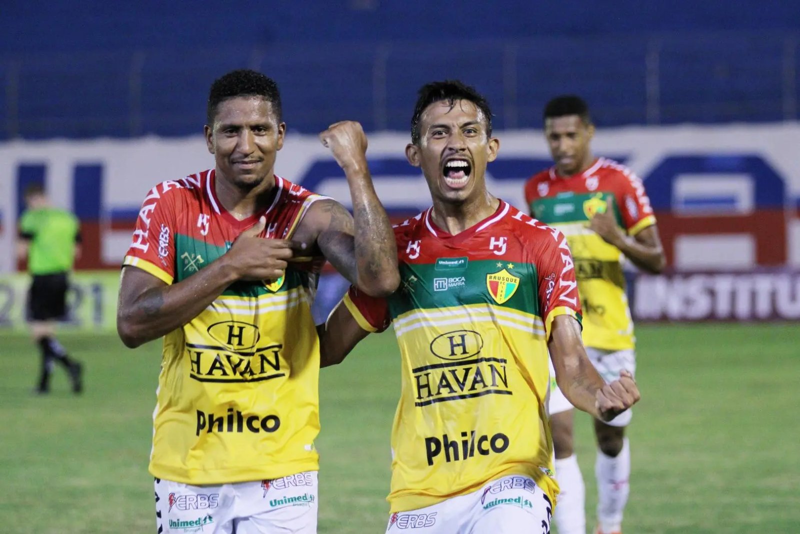 Brusque vence o Marc&iacute;lio Dias na estreia no Catarinense