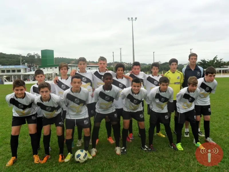 Dupla do Santos Dumont disputa torneio na Europa