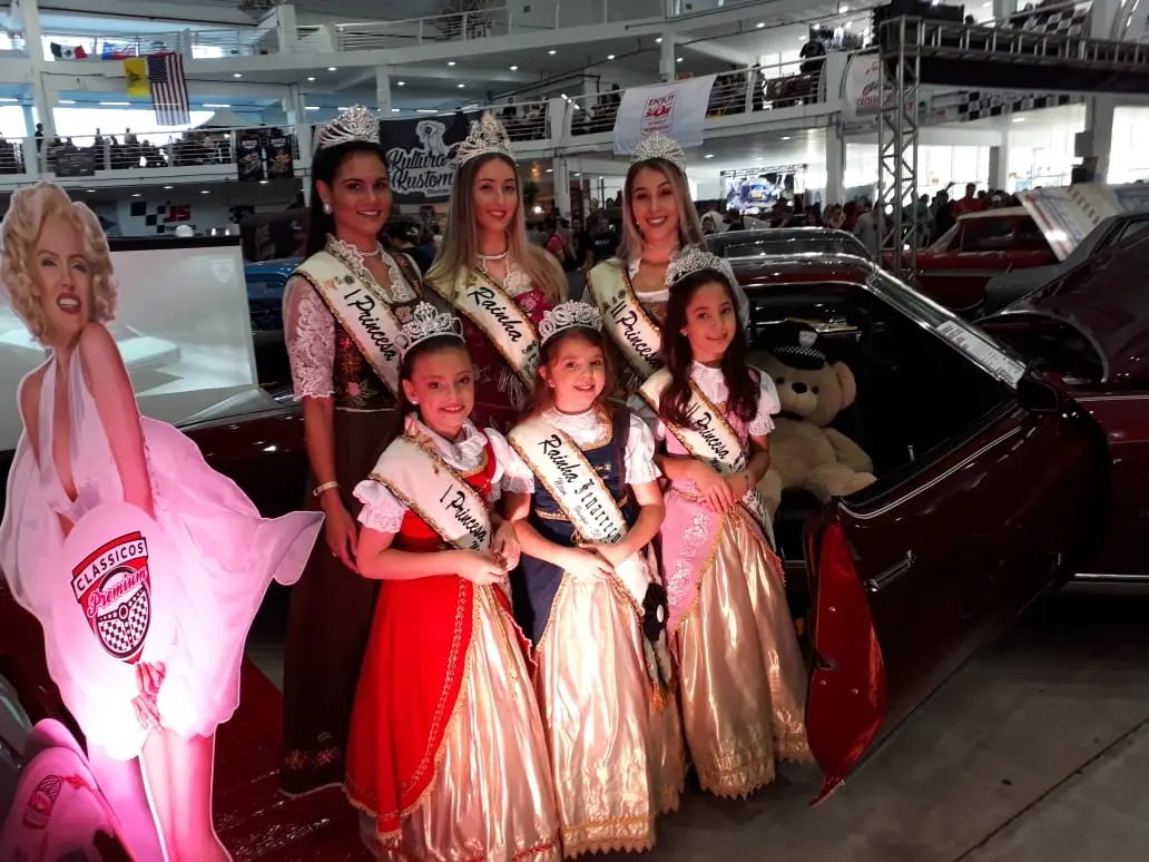 Brusque marca presen&ccedil;a em evento para promover o turismo