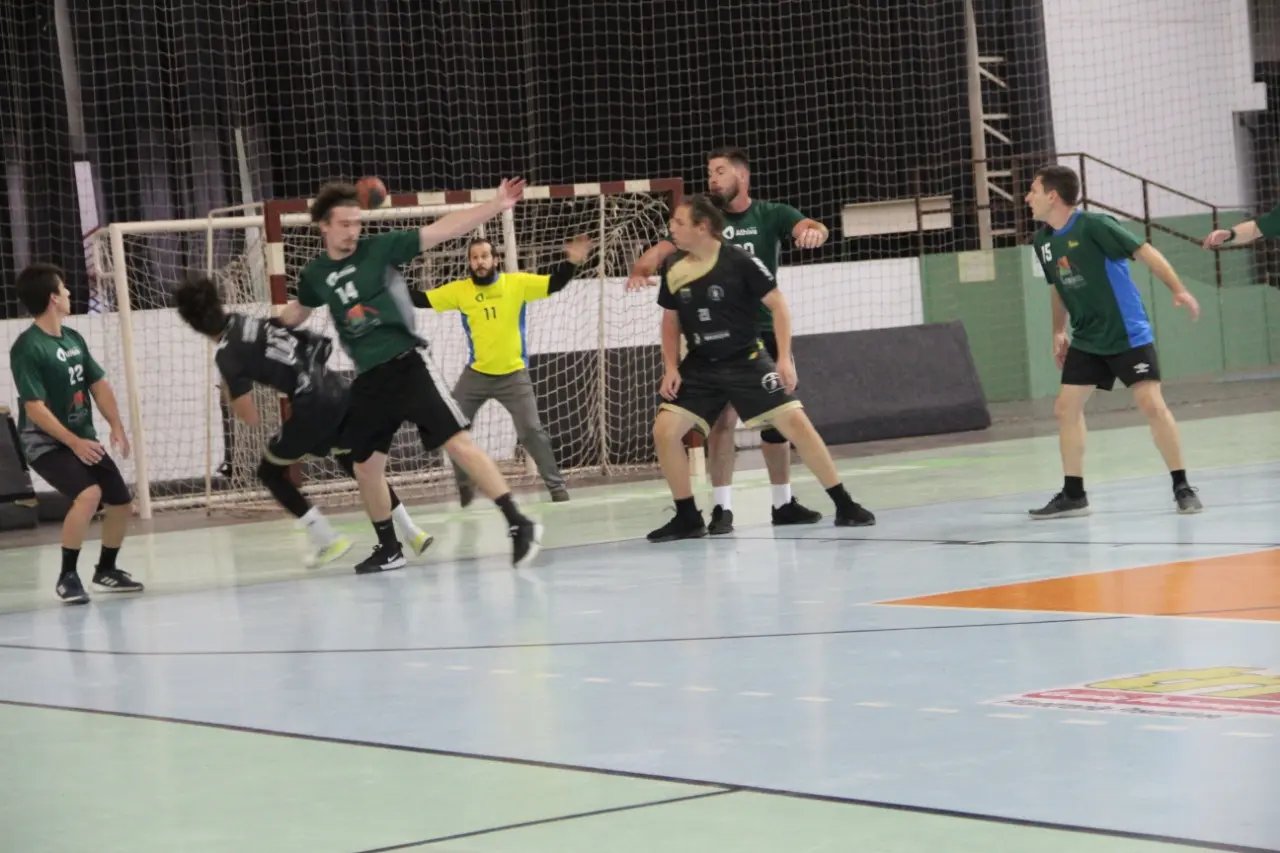 S&atilde;o Pedro &eacute; tetracampe&atilde;o no handebol masculino