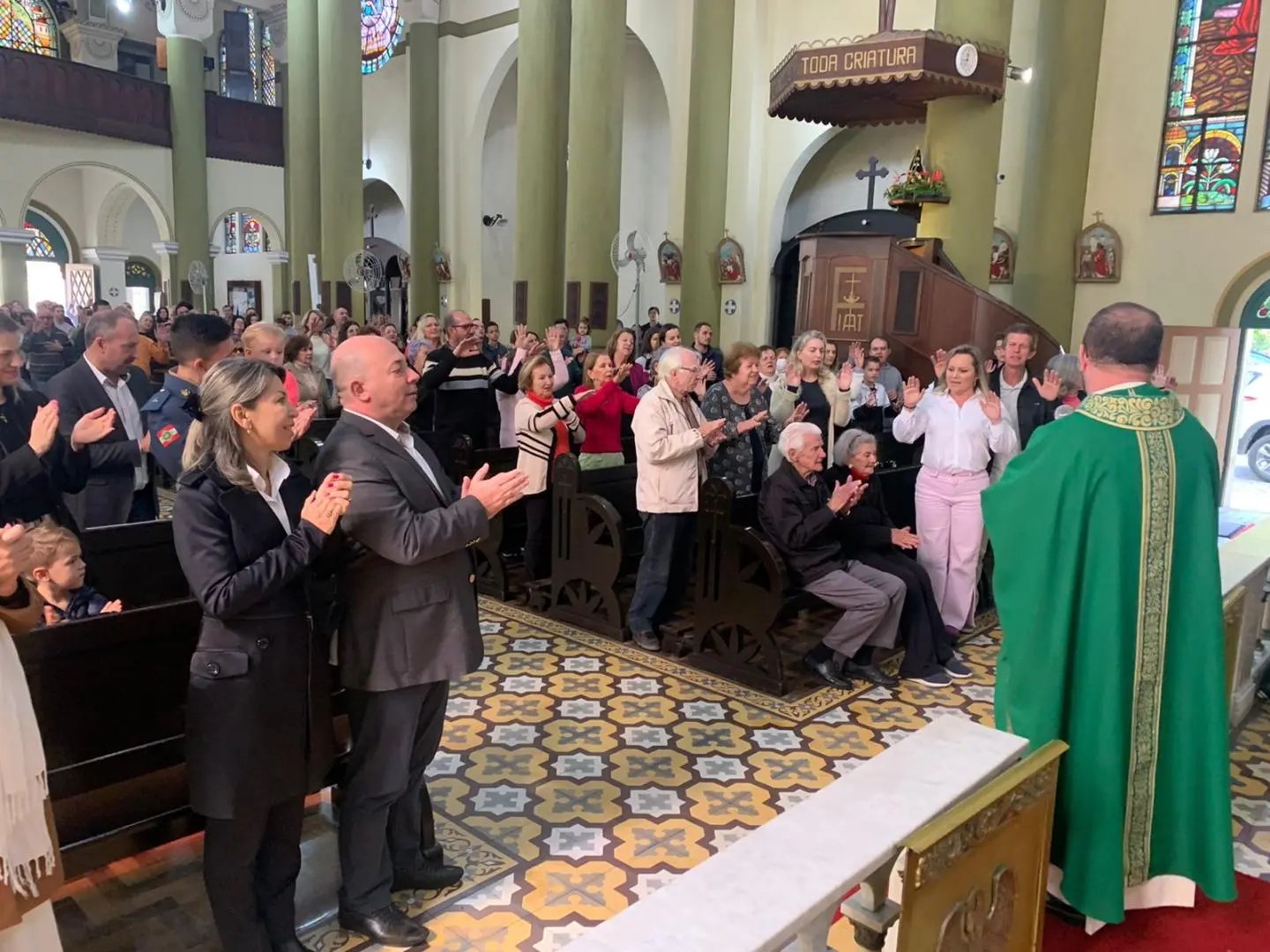 Missa em A&ccedil;&atilde;o de Gra&ccedil;as pelo anivers&aacute;rio de Brusque marca a manh&atilde; deste domingo