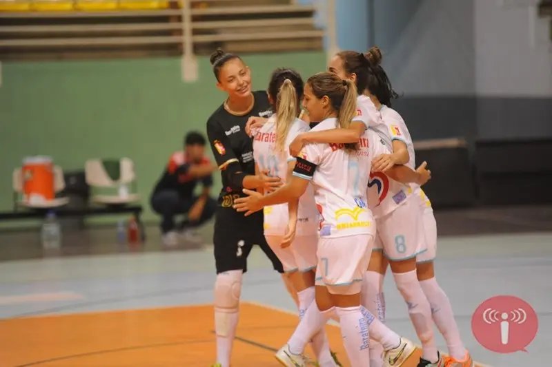  Time estreia com goleada no estadual adulto